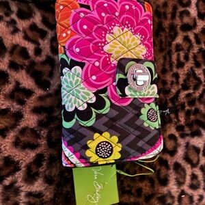 Vera Bradley Ziggy Zinnia Turnlock Wallet